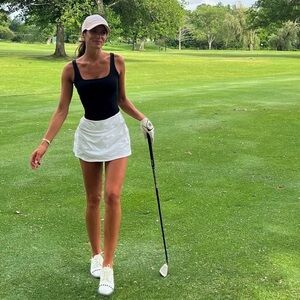 Lululemon White Tennis Skirt Skort Size 4 Reg Athletic Pleated Built-In Shorts